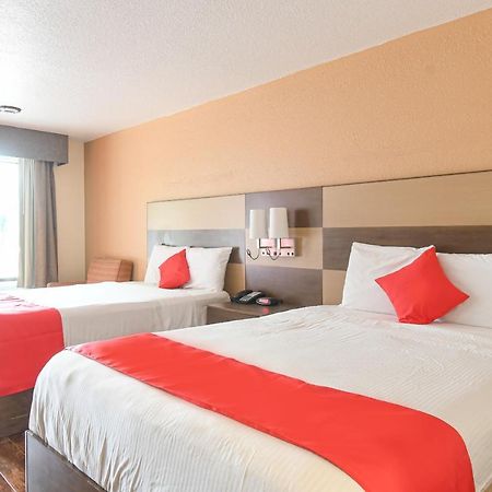 Scottish Inns & Suites - Woodlands Mall 더 우드랜즈 외부 사진